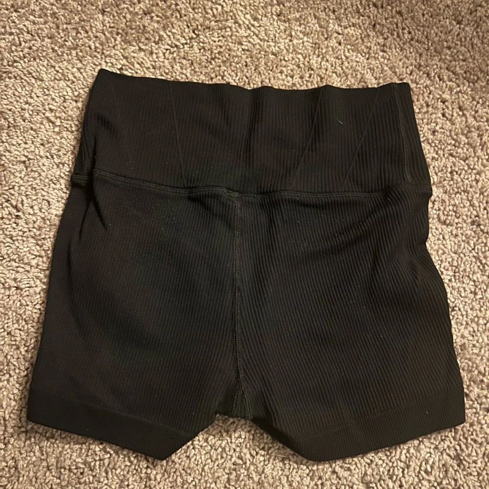 Aerie Workout Shorts - Picture 3 of 4